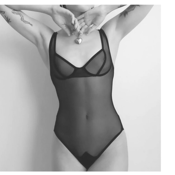 Only Hearts Whisper Balconette Coucou Bodysuit (Red, Large) - Picture 3 of 6